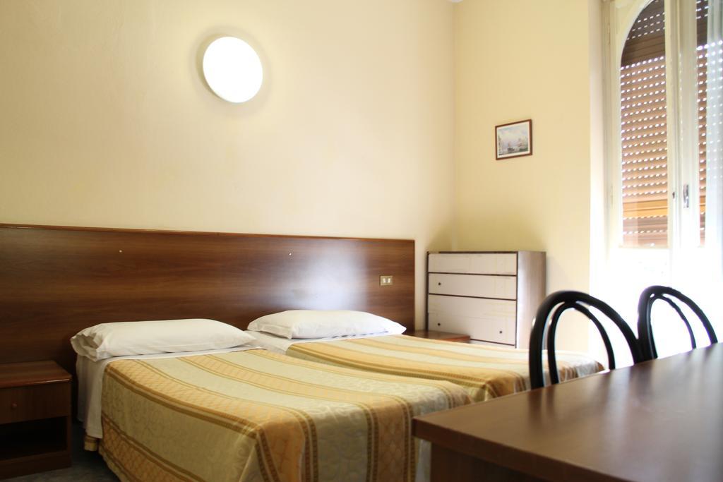 Hotel Rallye Milano Exteriör bild